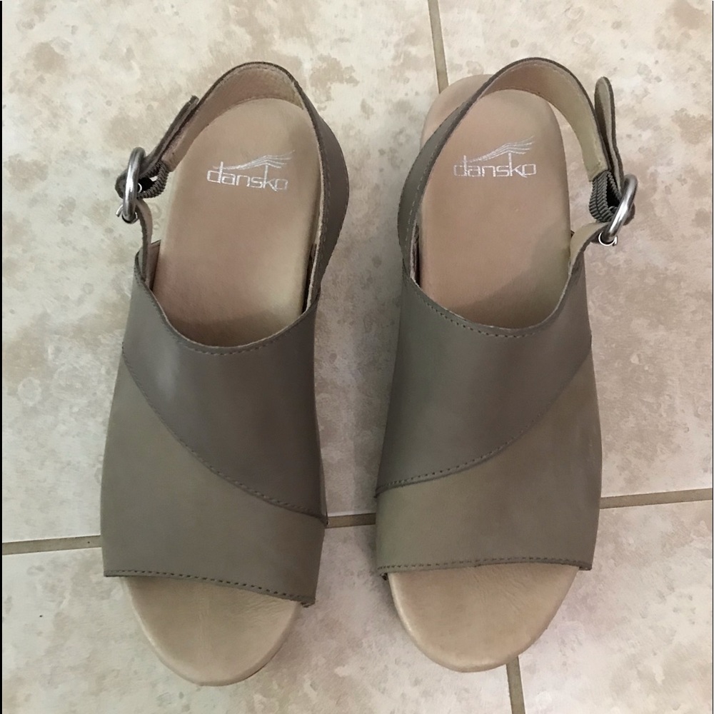 Dansko sandals. Two tone beige